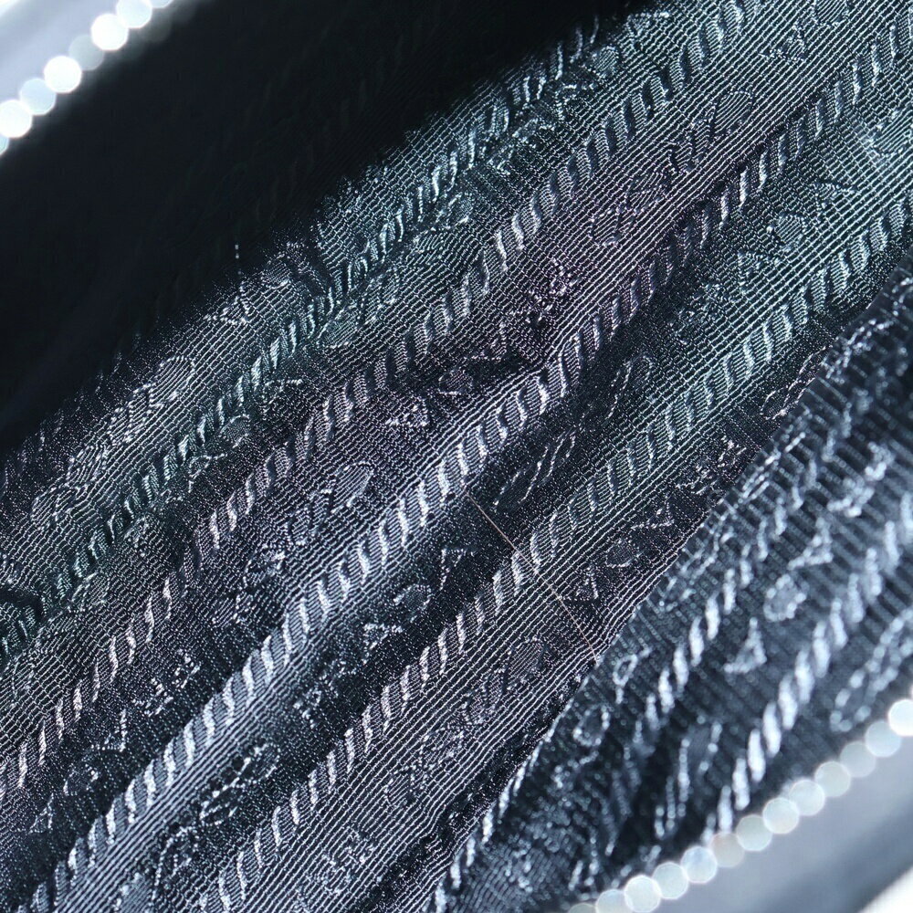 Prada Nylon Edition Re RED Shoulder Handbag Black Bag - Picture 4 of 6